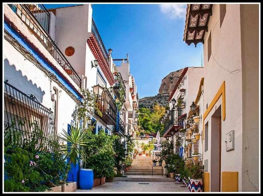 Flamenco, Apartamento Exclusivo De Dos Habitaciones En El Pleno Del Casco Antiguo, Alicante, Playa, Centro Historico, Rambla Exterior photo