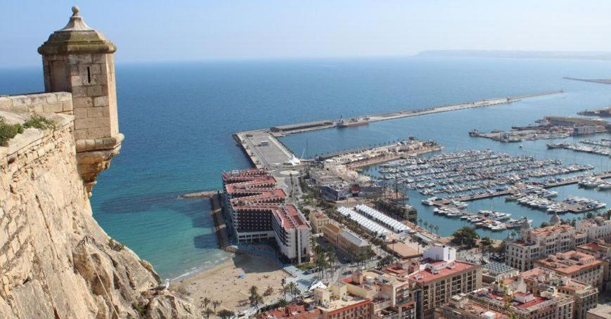 Flamenco, Apartamento Exclusivo De Dos Habitaciones En El Pleno Del Casco Antiguo, Alicante, Playa, Centro Historico, Rambla Exterior photo
